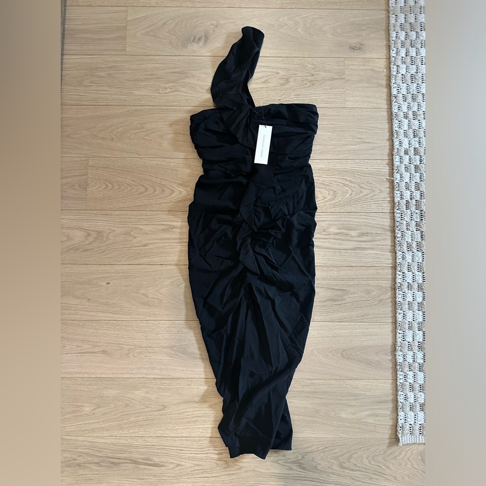 Veronica beard one shoulder dress. Very forgiving fabric. BRAND NEW NEVER WORN